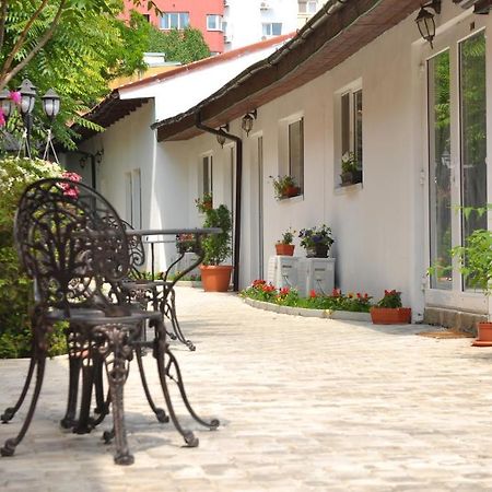 Vila Parlament Bucureşti Ngoại thất bức ảnh
